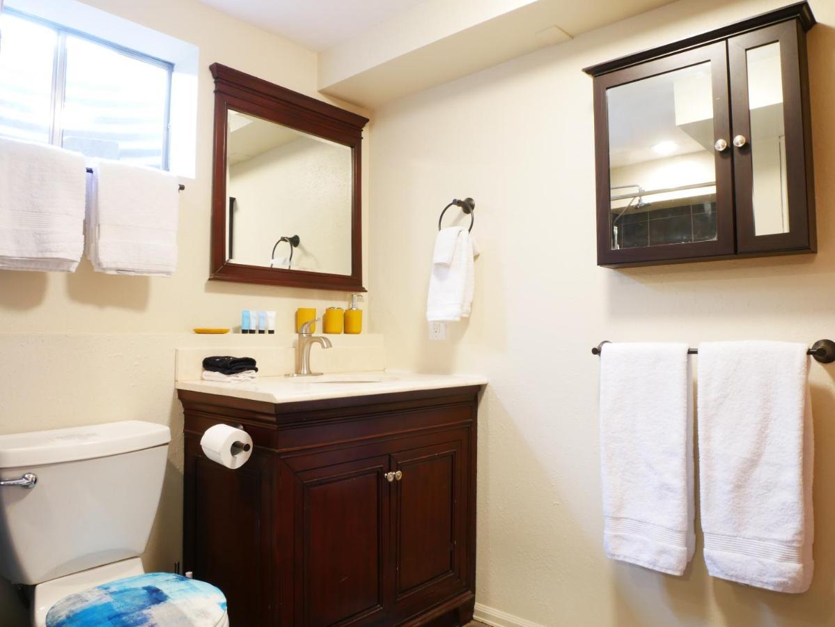 Apartamento Private Basement, Bath, Living Area In Morrison Exterior foto